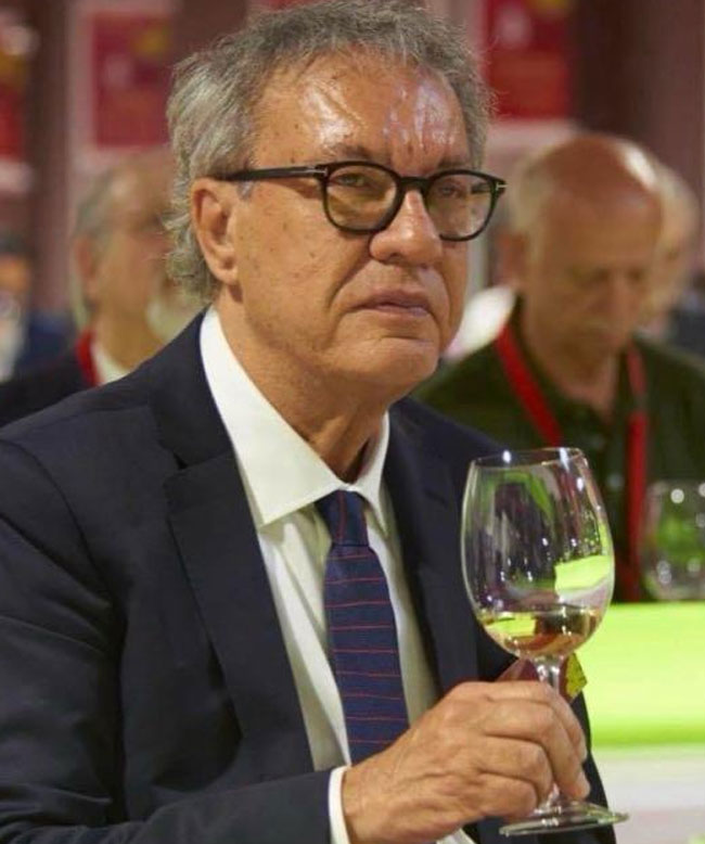 Manuel Juliá