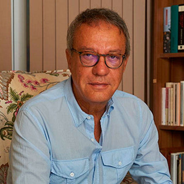 Manuel Juliá
